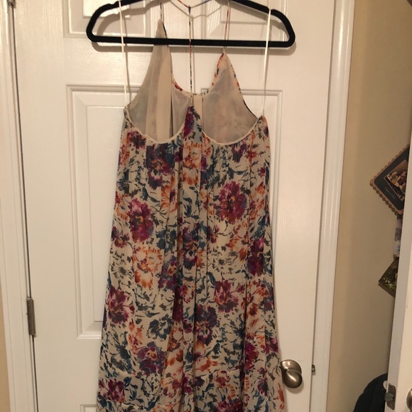 Asymmetrical floral dress - Picture 2 of 4